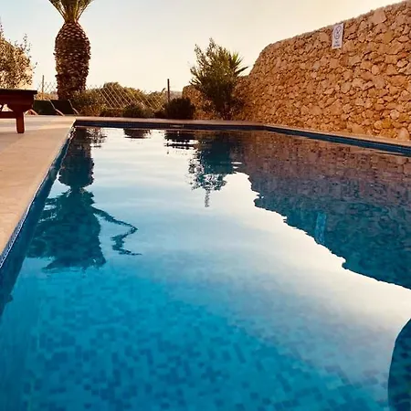 Sunset Villa Gharb (Gozo)